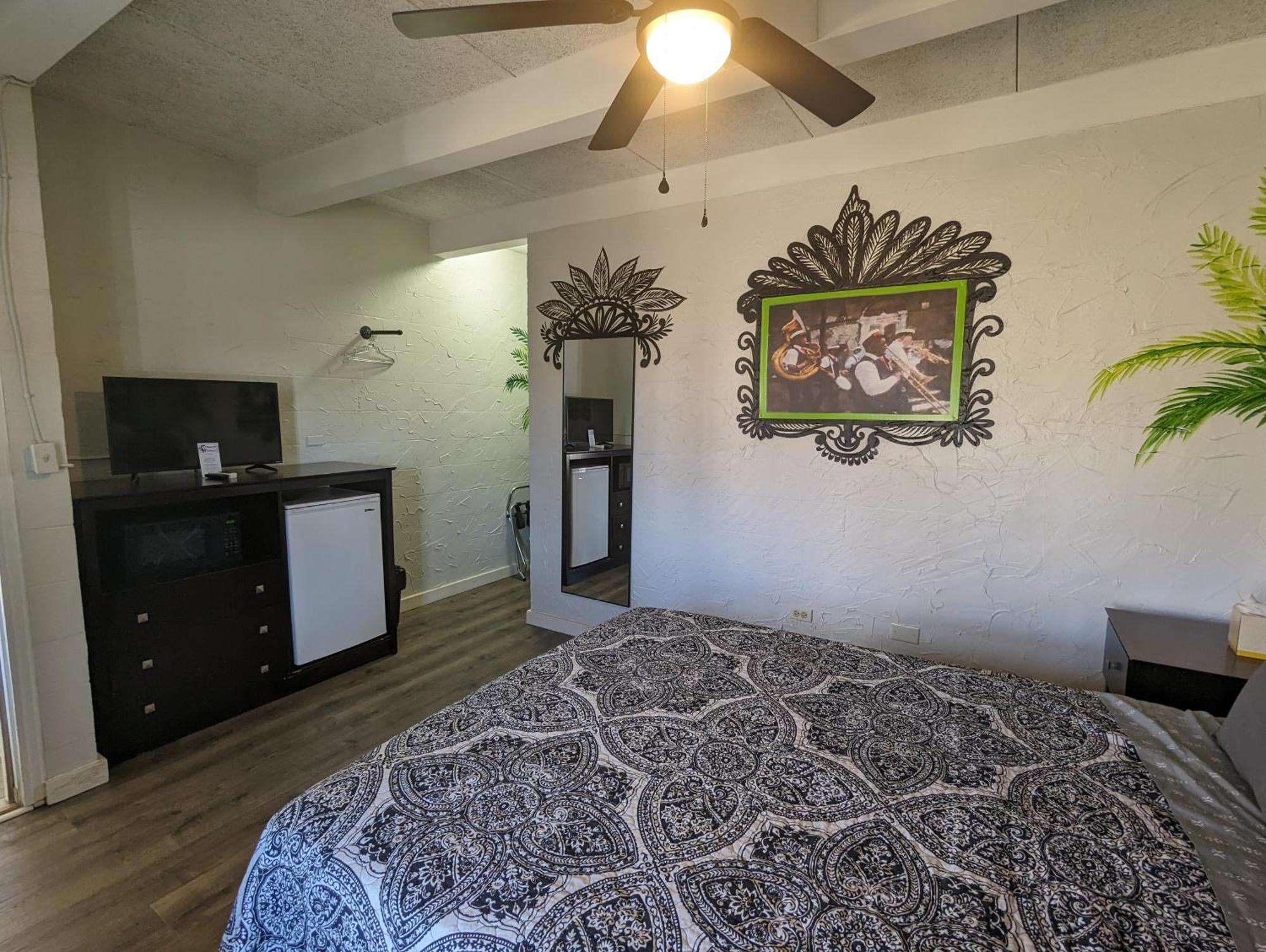 Riverboat Inn & Suites ماديسون المظهر الخارجي الصورة